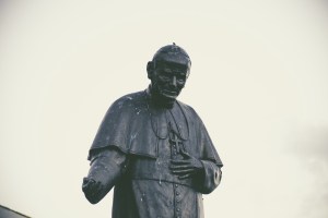 pope-1209939_1920
